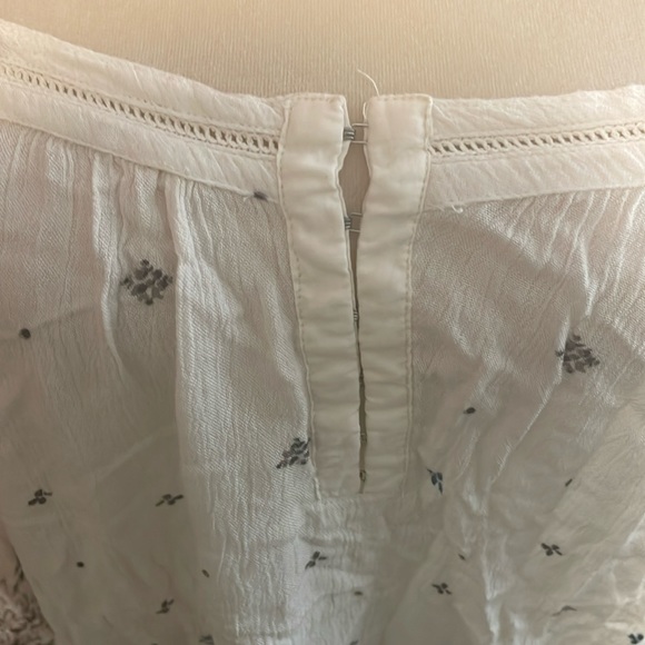 Ecote Cream Cold Open Shoulder Boho Flowy Top XS - Picture 5 of 7